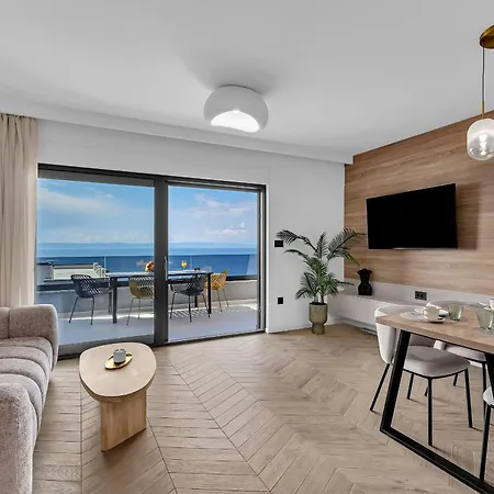 Apartamento Azure Horizon Penthouse *