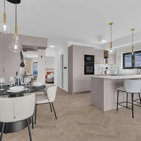 Azure Horizon Penthouse Apartamento
