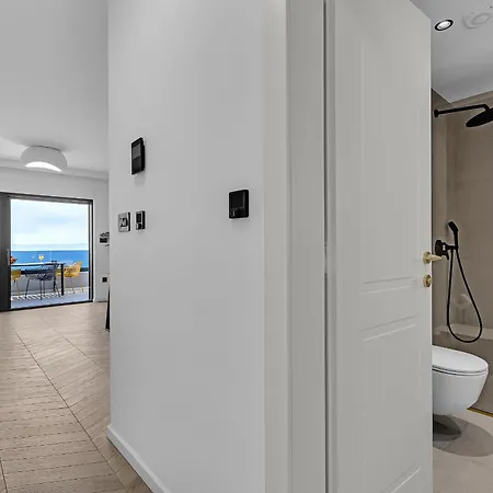 Azure Horizon Penthouse Apartamento