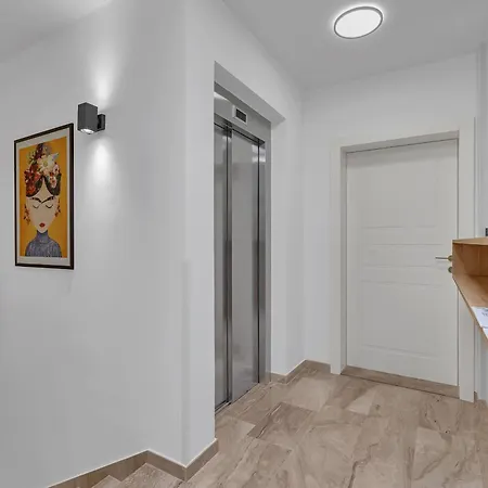 Azure Horizon Penthouse Apartamento Makarska