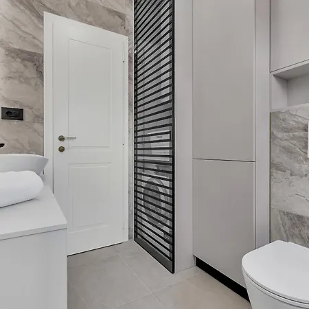 Azure Horizon Penthouse Apartamento Makarska