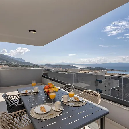 Azure Horizon Penthouse Apartamento Makarska