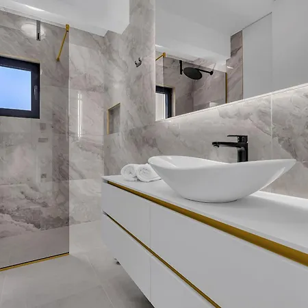Apartamento Azure Horizon Penthouse