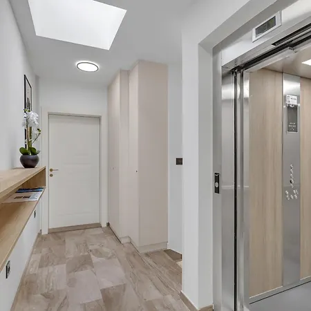 Apartamento Azure Horizon Penthouse Makarska