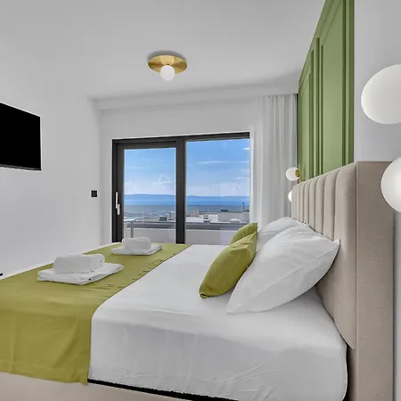 Azure Horizon Penthouse * 마카르스카